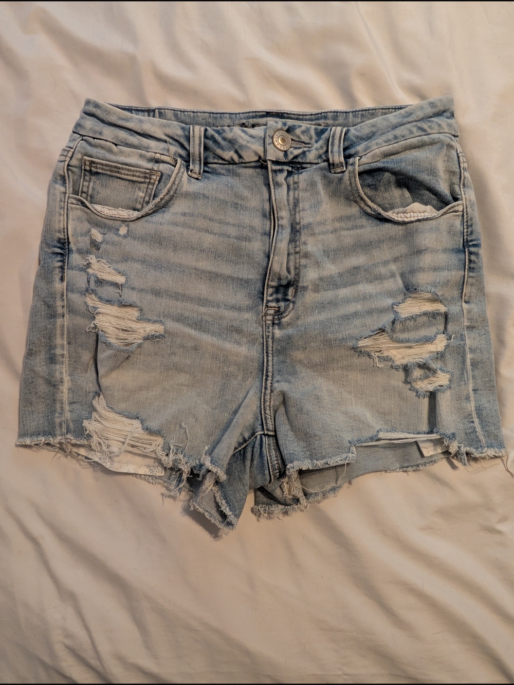 American Eagle Curvy Hi-Rise Shortie Light Blue Distressed Denim Women's 10